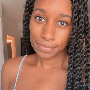 Meet your Posher, Linette